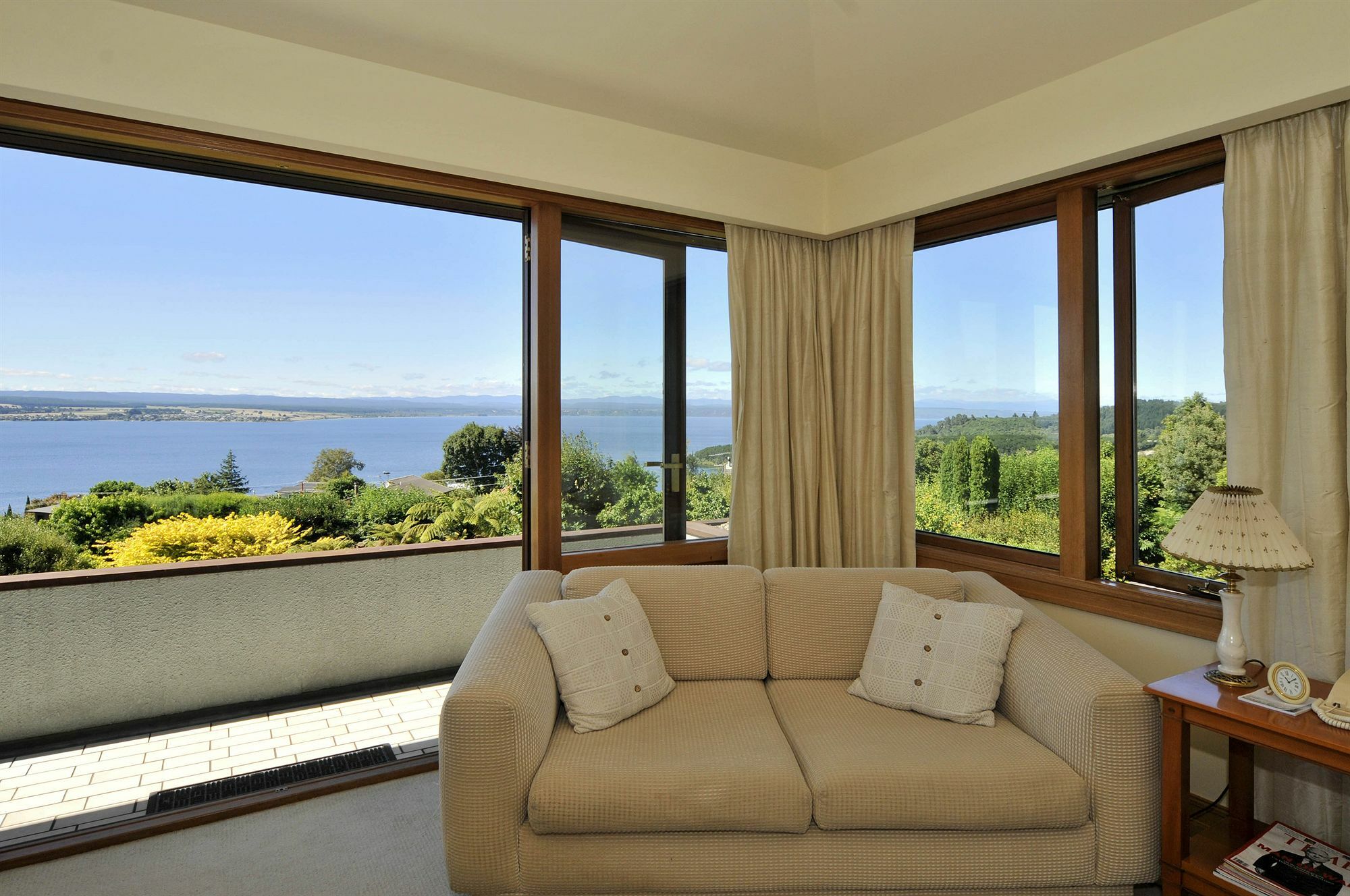 Lake Taupo Lodge Exterior photo